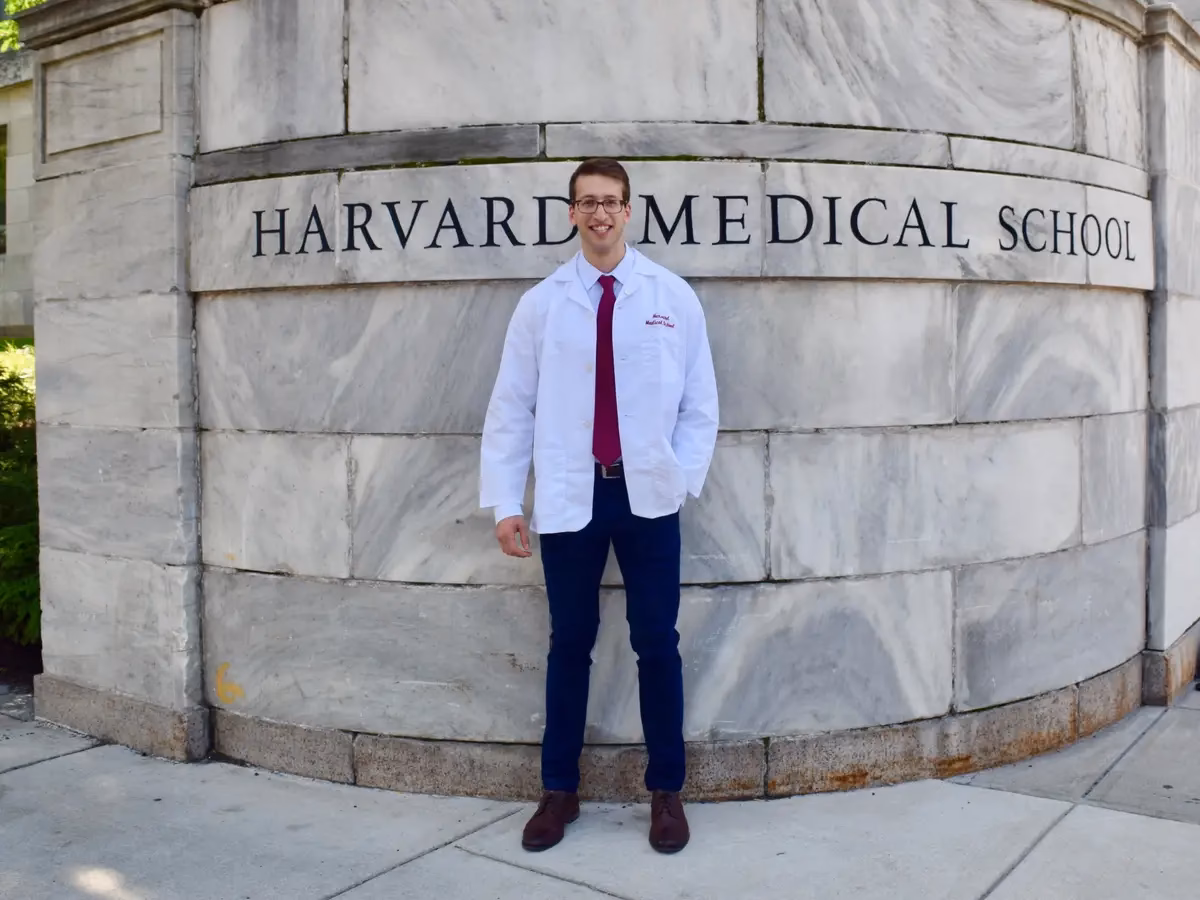 Can Chilean students go to Harvard Medical School?