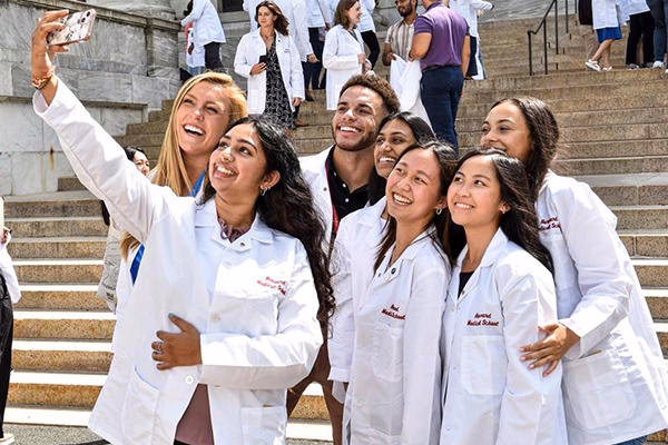 Does Harvard Medical School offer a medical degree?