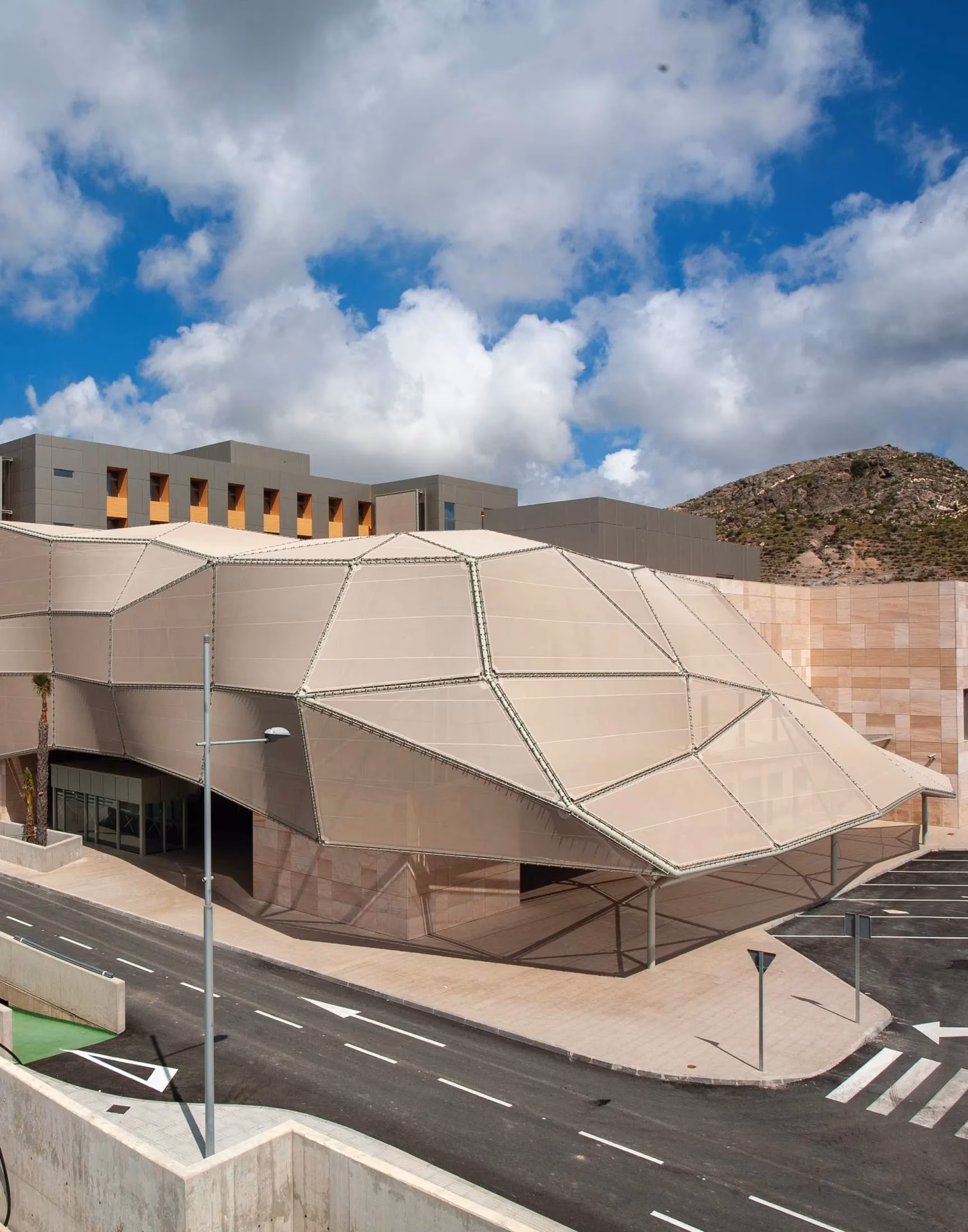 ¿Dónde se encuentra Hospital General Universitario en Cartagena?