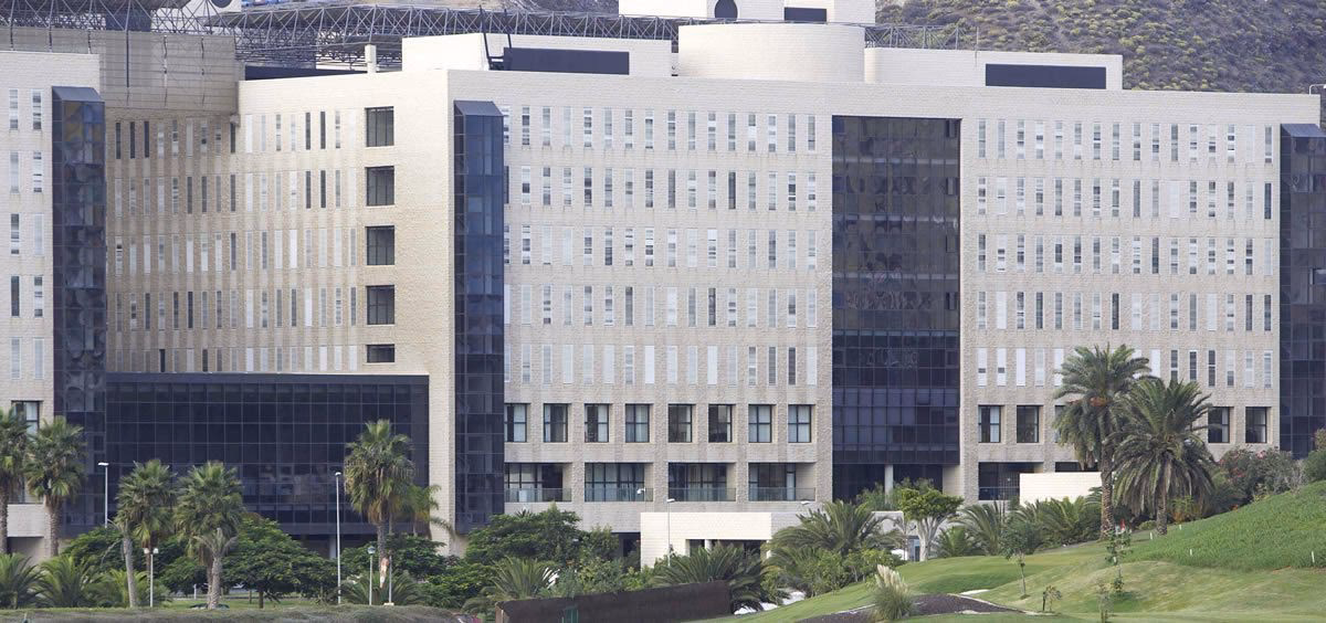 ¿Dónde se encuentra el Hospital Doctor Negrín?