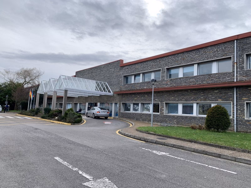 ¿Cómo contactar con Hospital Comarcal de Jarrio?