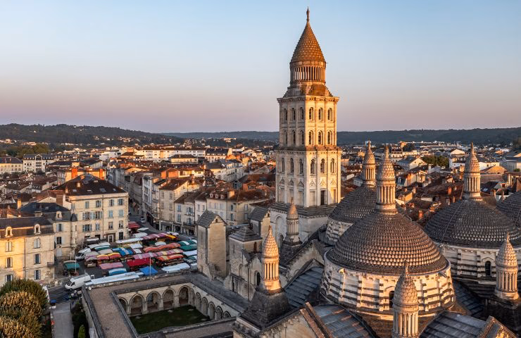 Quelle est la capacité d'accueil du centre hospitalier de Périgueux ?