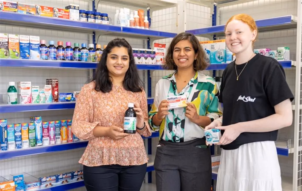 What does a hospital pharmacist do?