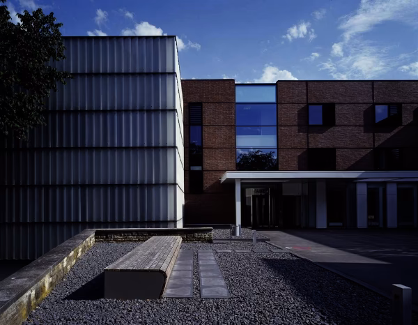 Wie lautet die Adresse von Krankenhaus Tabea?