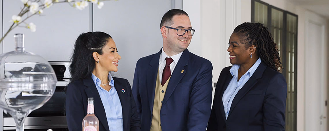 How much does the Caledonian Edinburgh pay per hour?