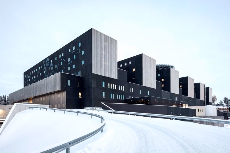 How many hospitals are in Finland?