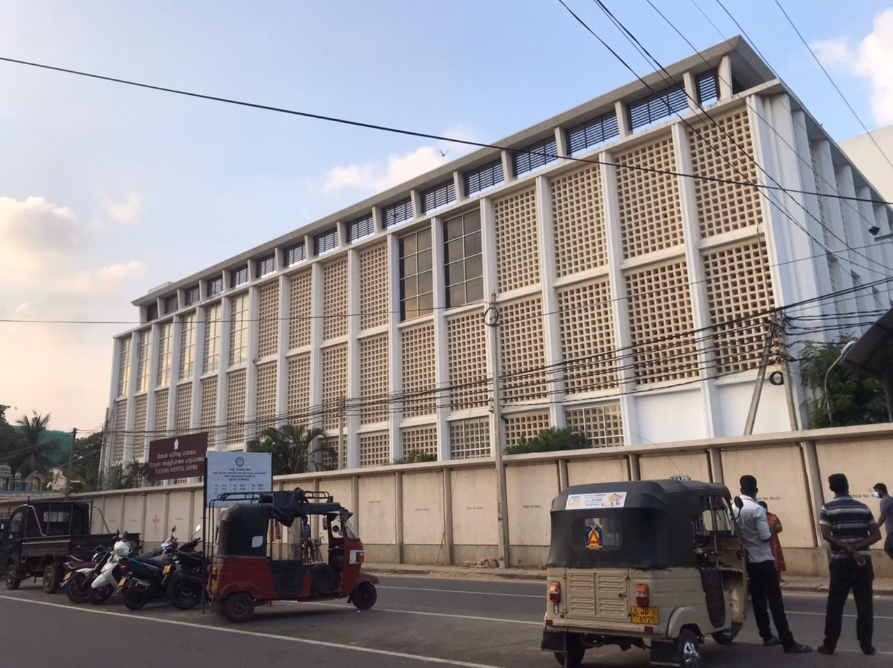 What hospitals are in Northern Province Sri Lanka?