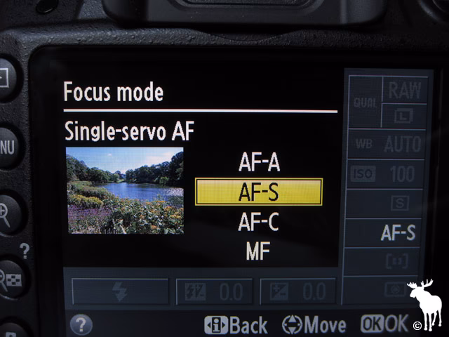 How to use guide mode on Nikon D3200?