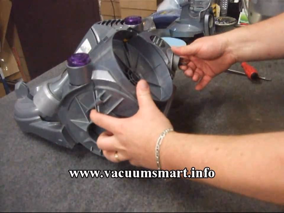 What replaced the Dyson DC08?