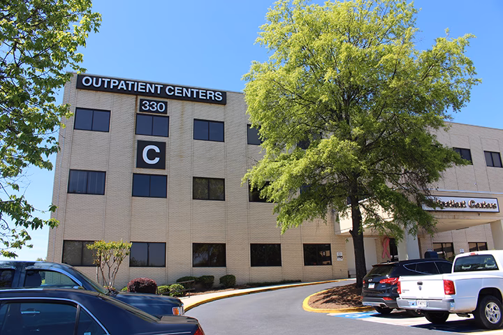 What does internal medicine associates do?