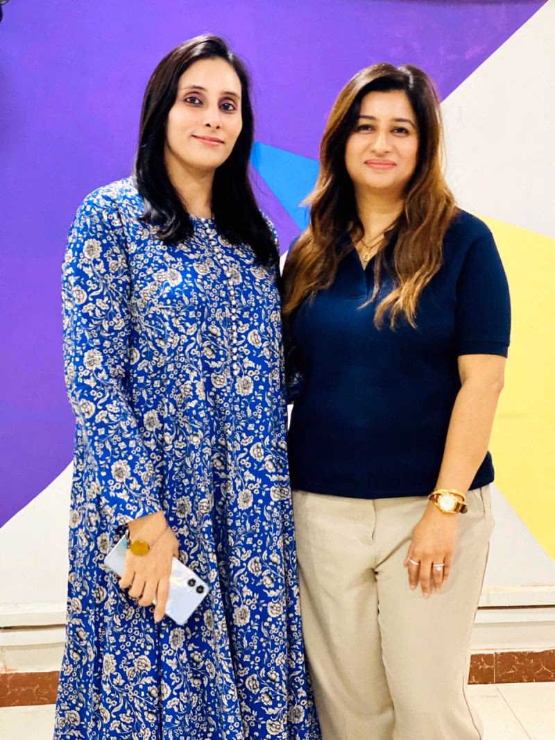 How many departments does Iqra Medical Complex have?