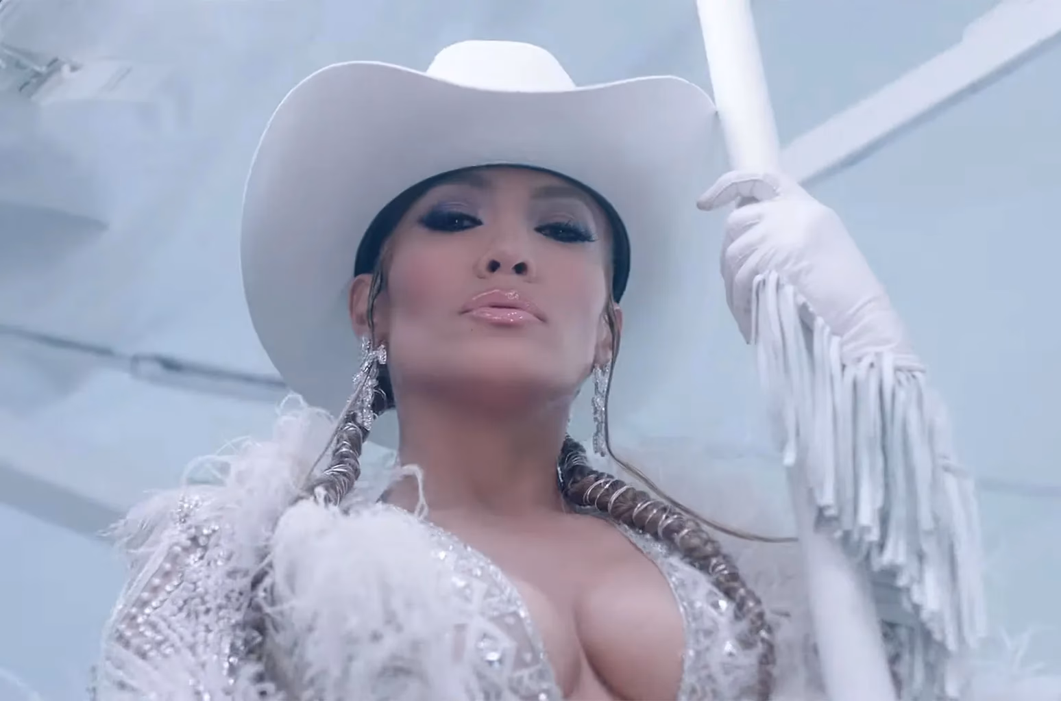 Who is Dr. Jennifer Lopez?