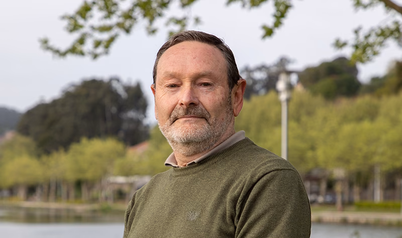 ¿Quién es el director del Hospital Virgen del camino?