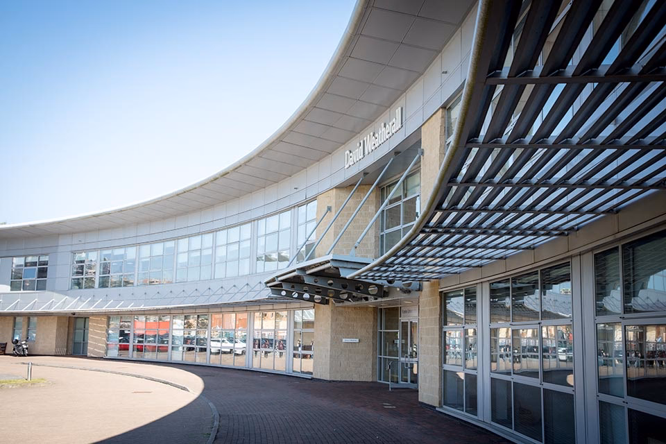 What questions does Keele ask during the MMI interview?