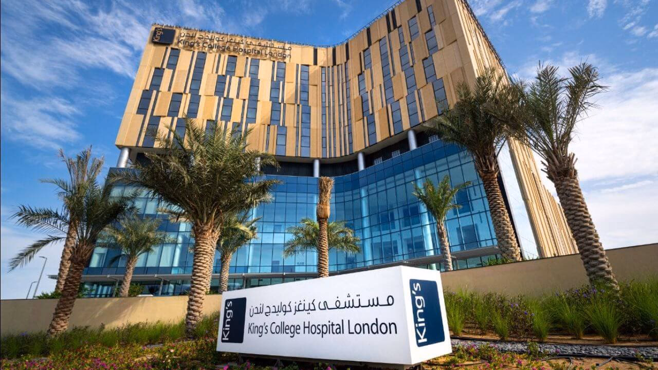 Where is King's hospital located?
