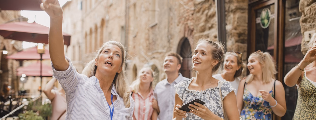 Who are the top 10 tour operators in the world in 2021?