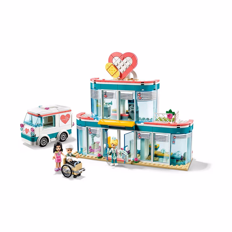 Does Lego Friends Heartlake have a pool?