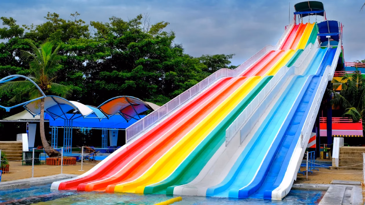 Why is Legoland Water Park closed?