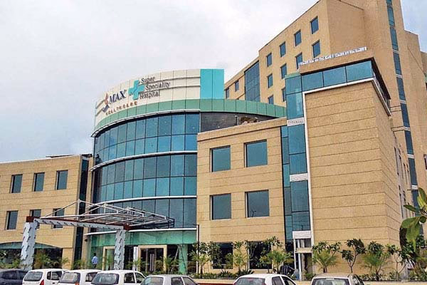 Which is the best liver treatment hospital in India?