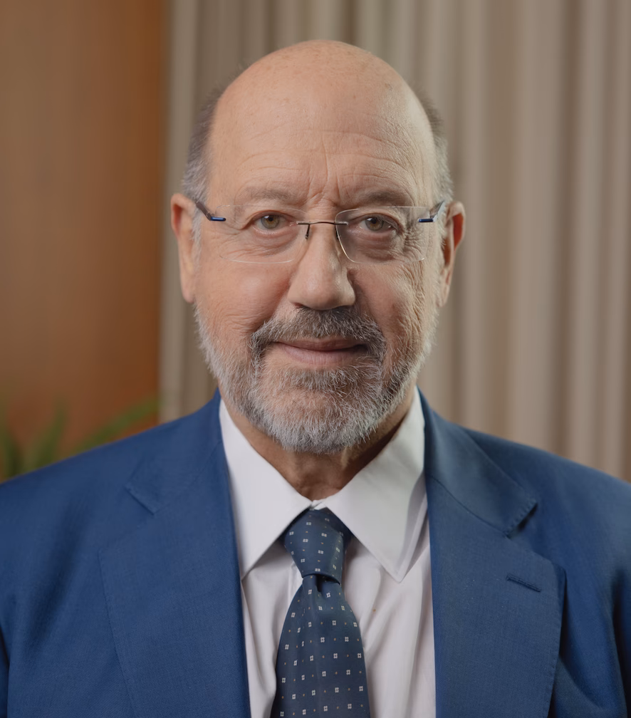 What are Louise Coote lupus research interests?