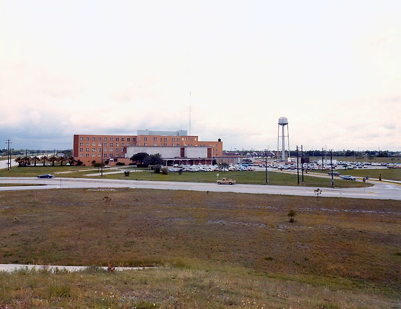 Where is HCA Houston healthcare mainland located?