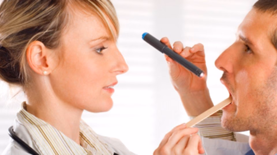 Quels sont les symptômes d'un mal de gorge ?