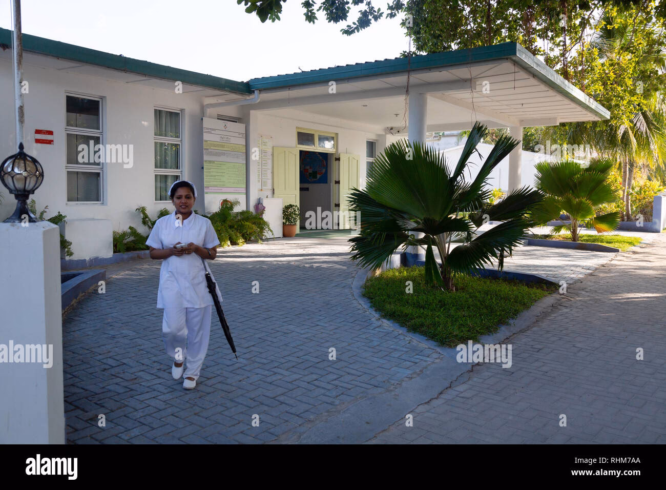 Who opened 'senahiya' military hospital in Maldives?