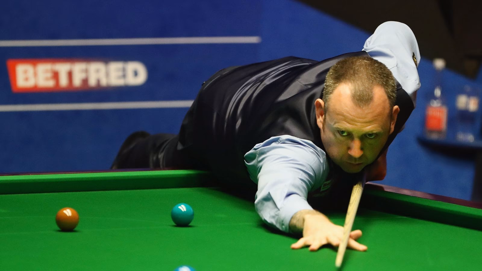 Does Mark Williams have a bad eyesight?