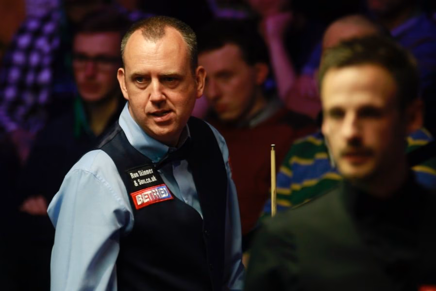 Did snooker ace Mark Williams use oxygen during a match?