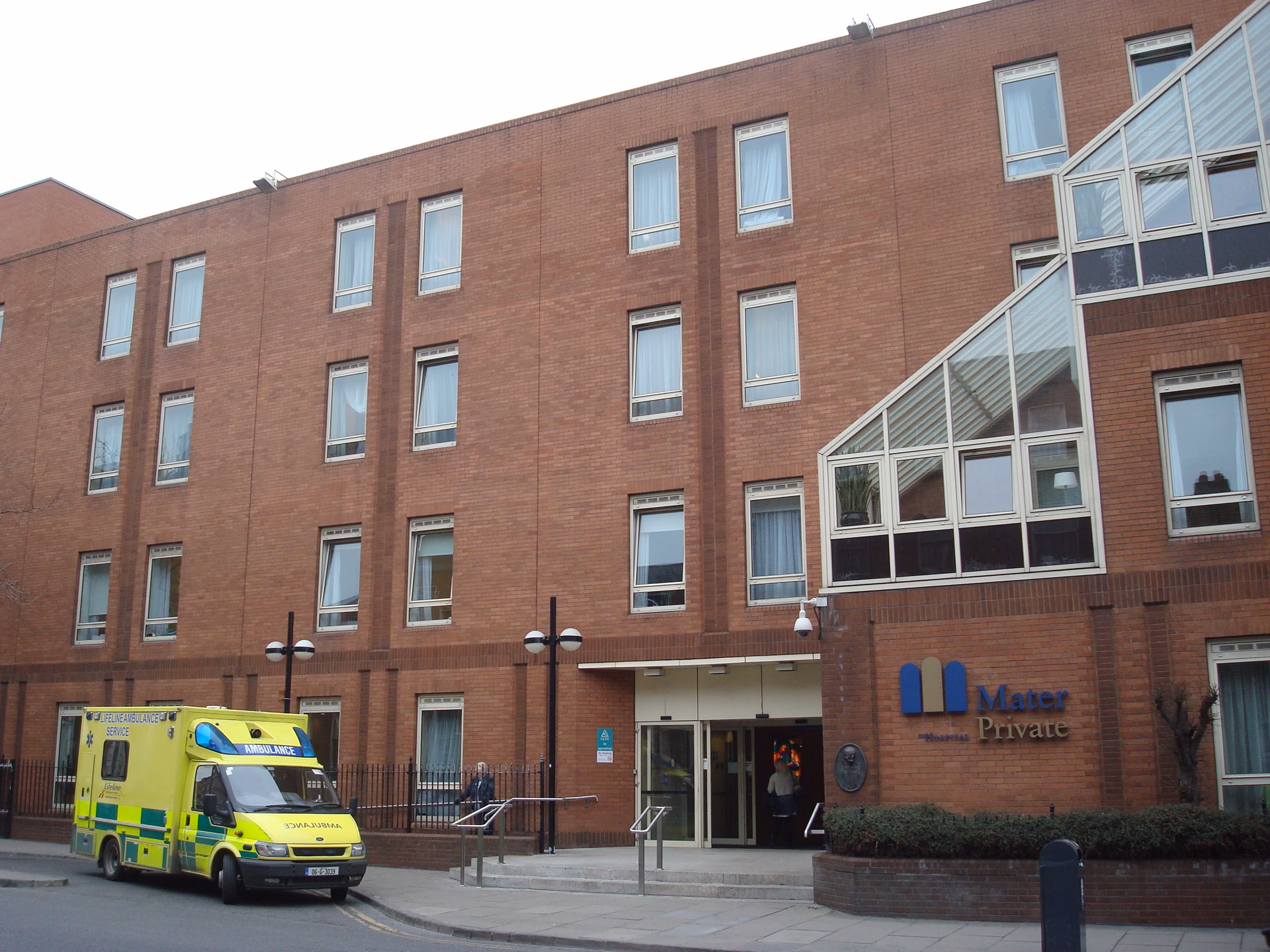 How many beds does Mater Private Cork have?