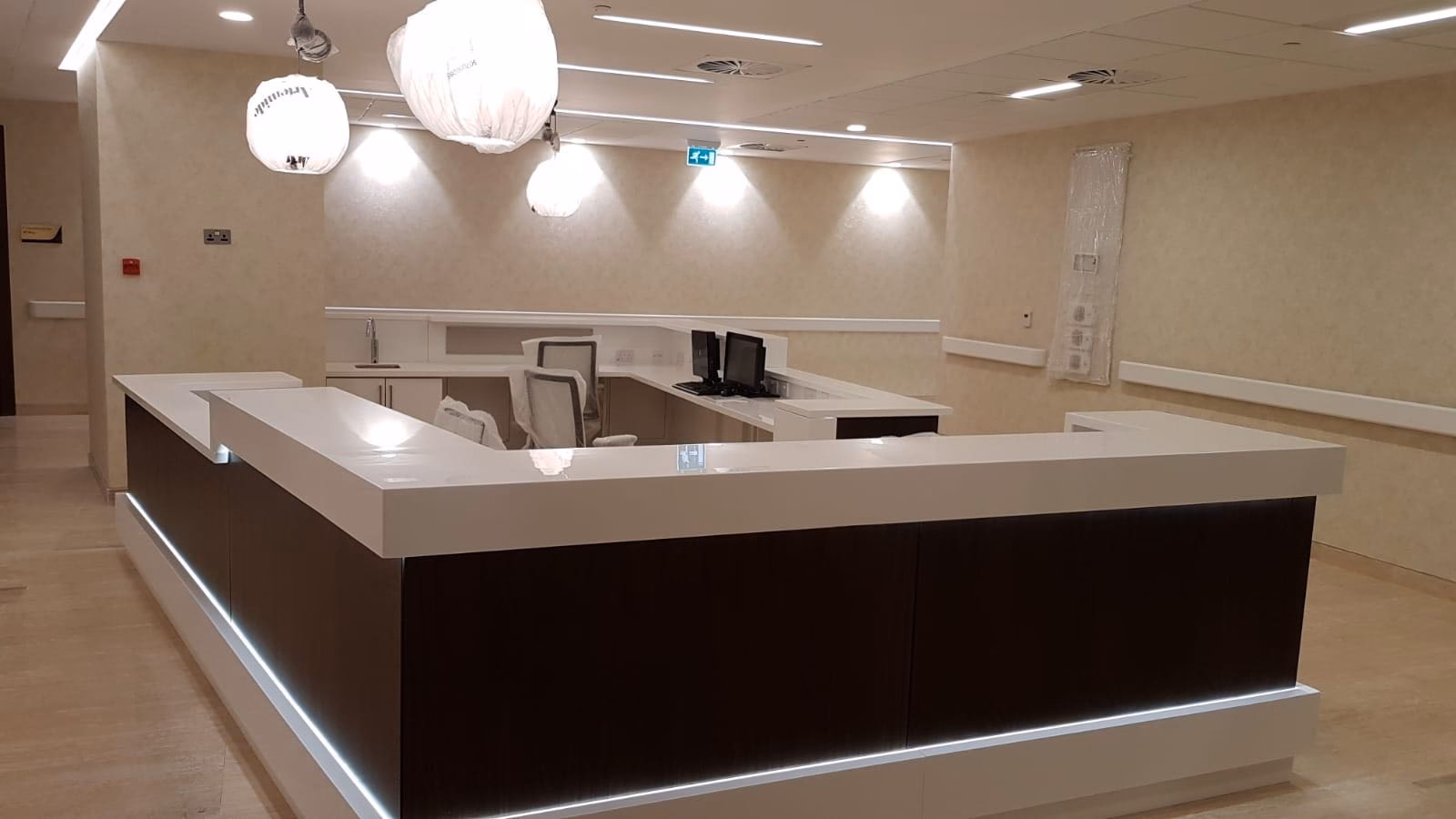 What is a modern reception desk?
