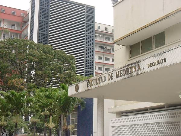 ¿Cómo llegar a la UCV en Caracas?