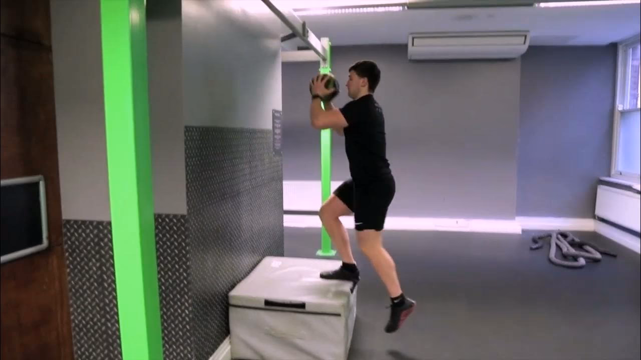 How to do a medicine ball sit-up?