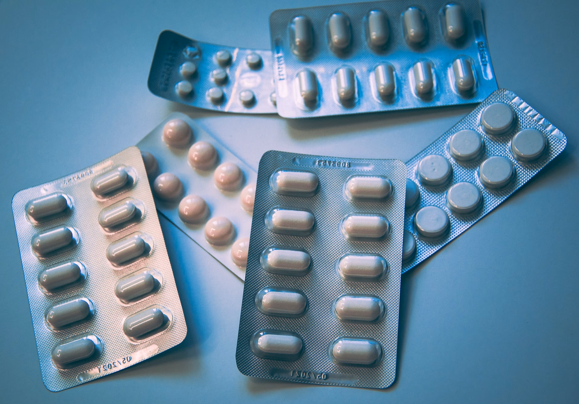 How do I travel with controlled medication in the UAE?