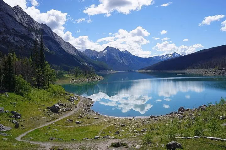 Is Medicine Lake in Alberta worth a visit?