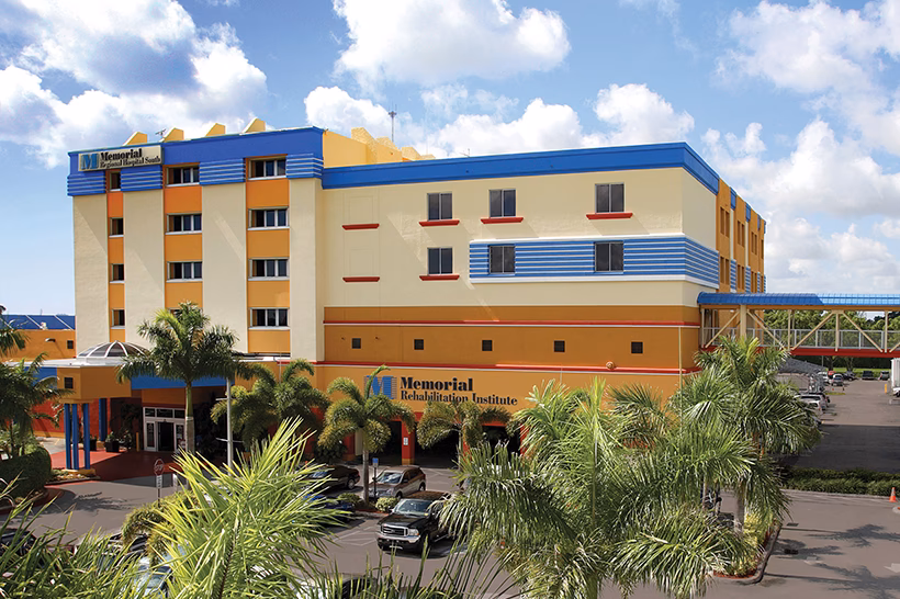 Where is Memorial Regional Hospital?