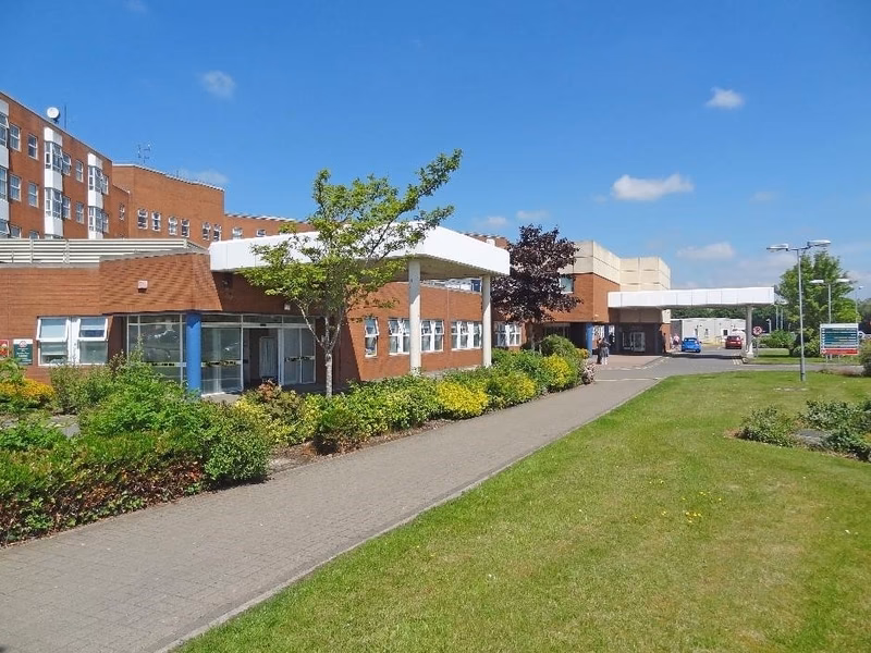 Who are the staff at Mullingar Regional Hospital?