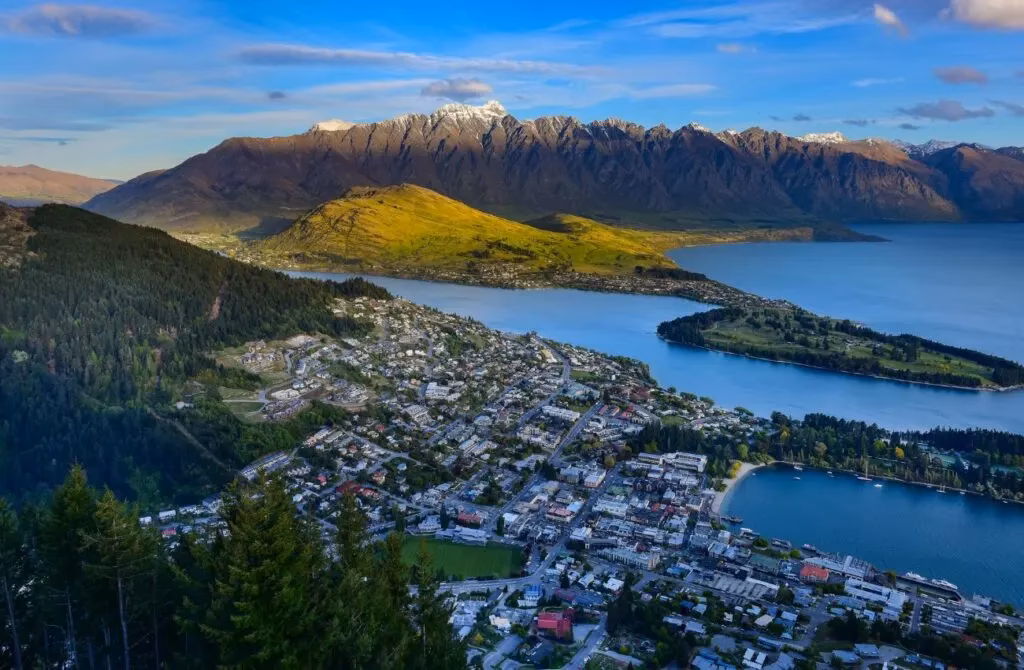 How many New Zealand tours does discover NZ offer?