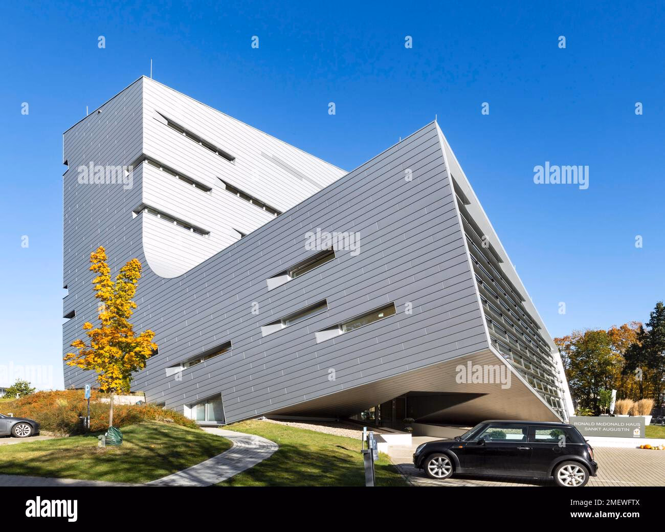 What is the North Rhine-Westphalia Association?