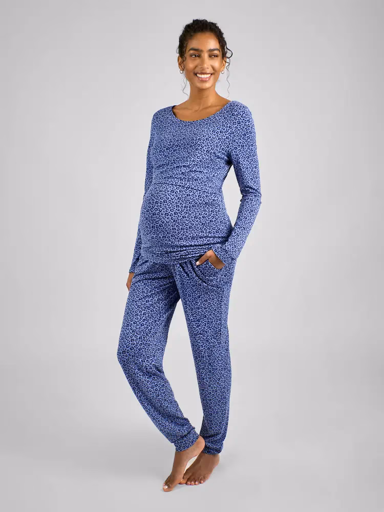 What are the best pajama sets for hospital nursing?