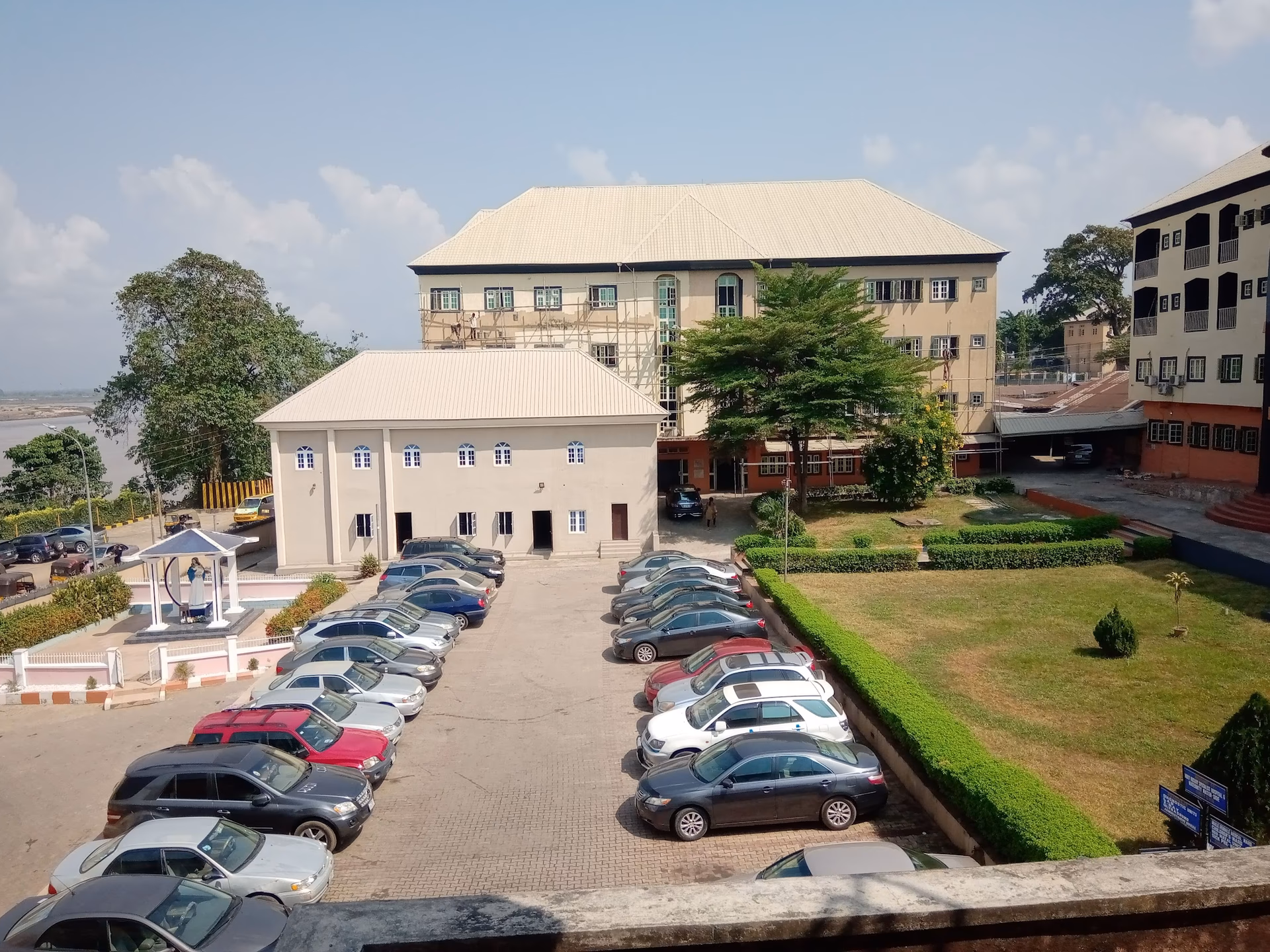 What is the mission of Onitsha General Hospital?