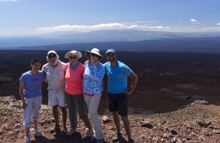 How many days to visit Galapagos?