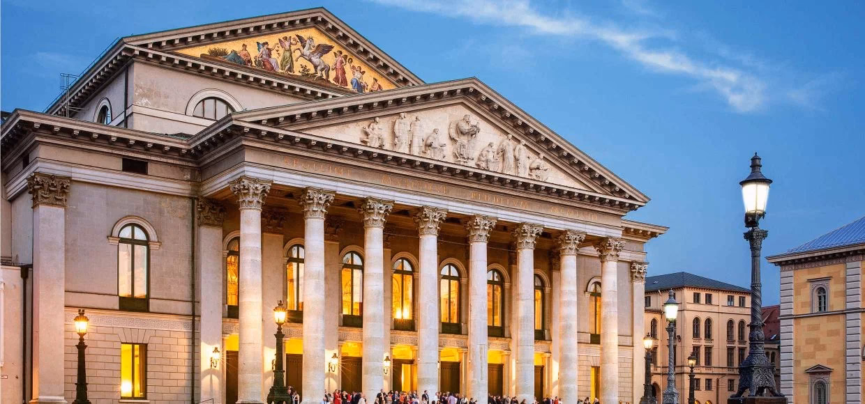 Wo befindet sich die Bayerische Staatsoper?
