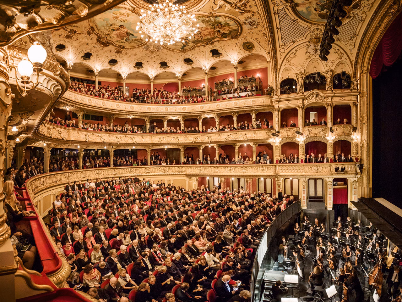 Wie viel kostet das Opernhaus Zürich?