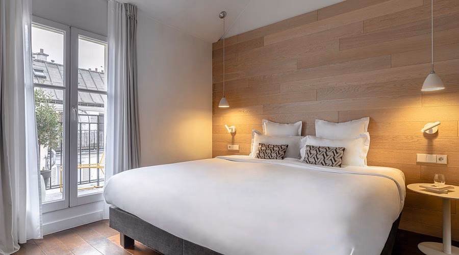 Does Oracle Hospitality integrate with opera 5?