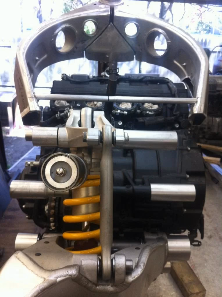 What is in a Kawasaki zx9r workshop manual?