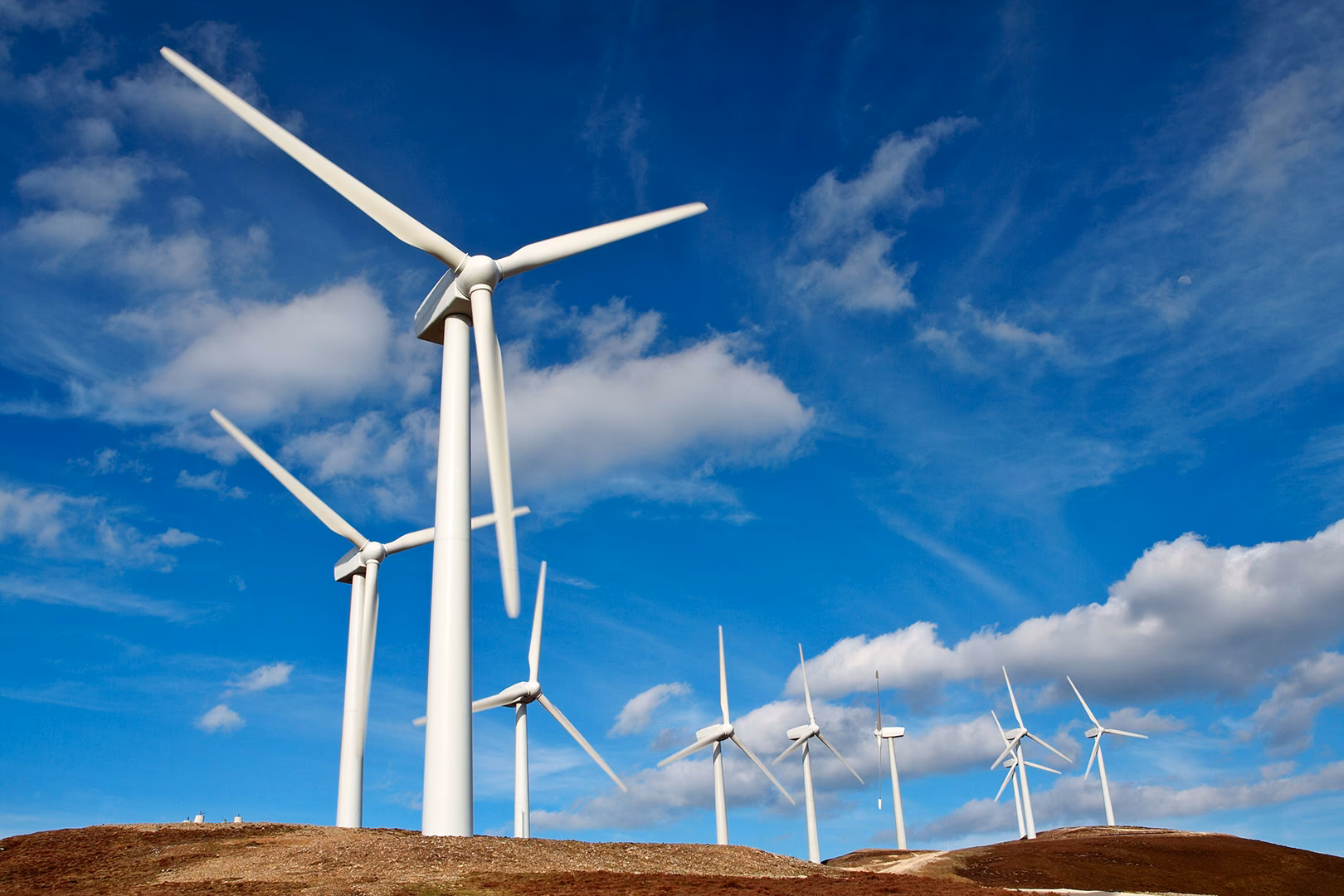 What is the largest wind farm in Wyoming?