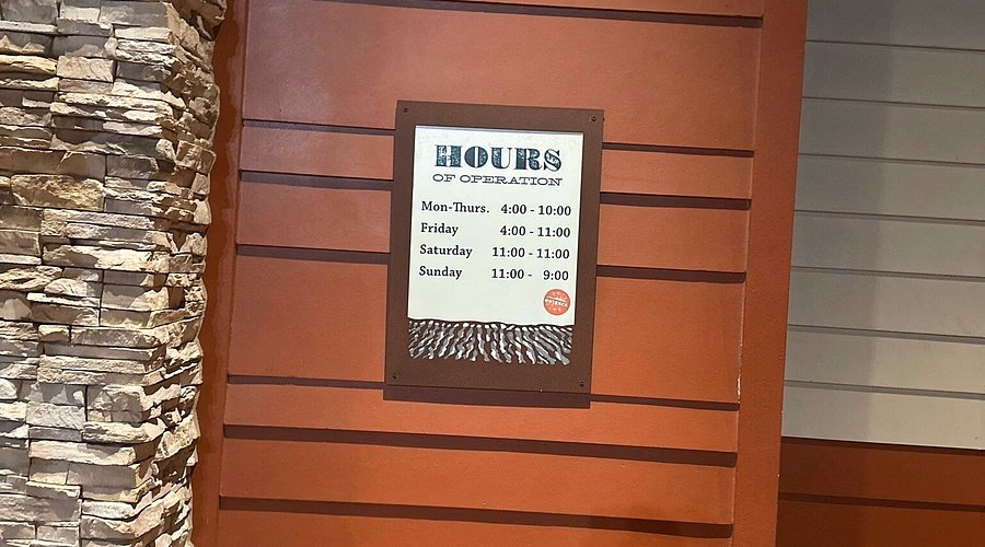 What time does Outback restaurant serve lunch?