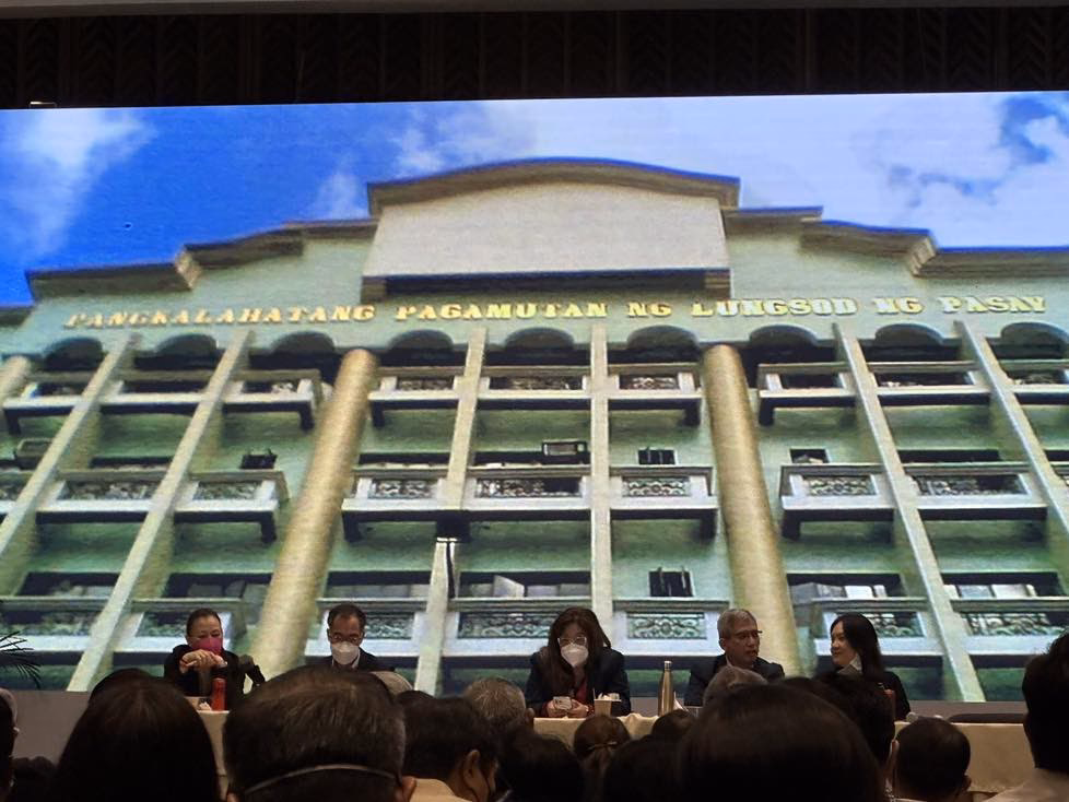 Why is Pasay City General Hospital nearing full-bed capacity?