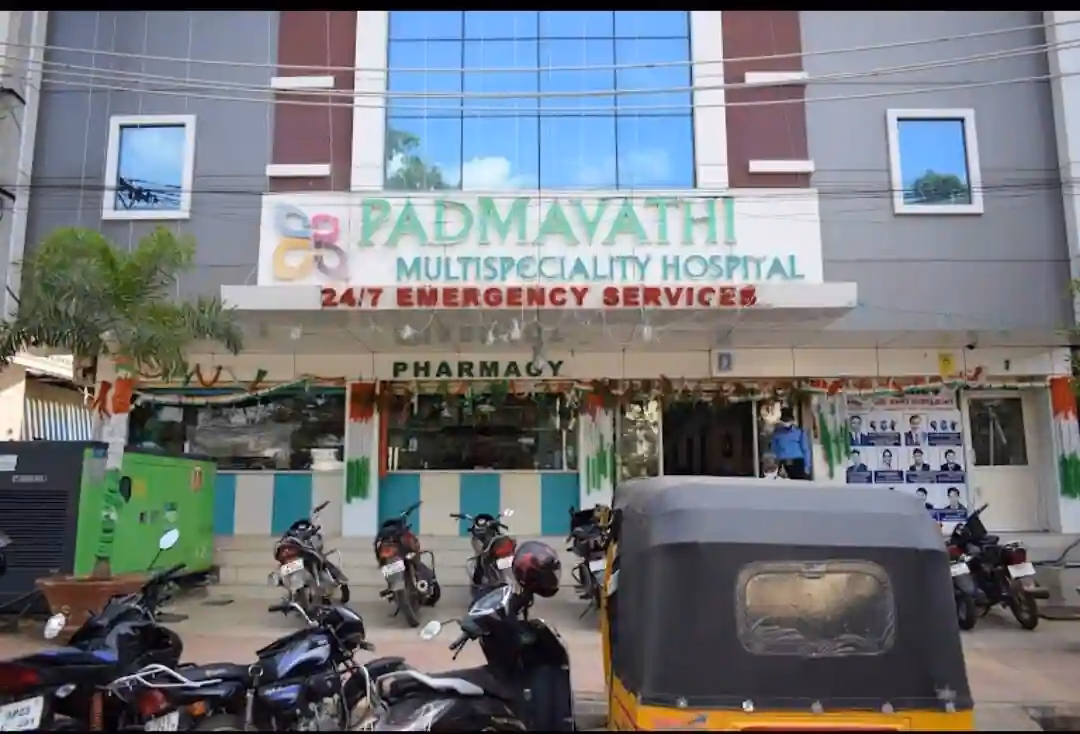 Does a G Padmavati hospital accept insurance?